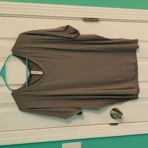 Honeyme v-neck grey top